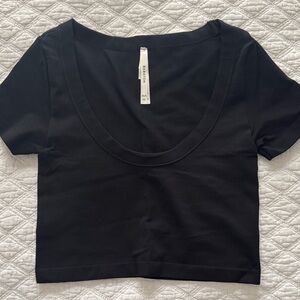 Babaton Black Scoop Neck Crop Top